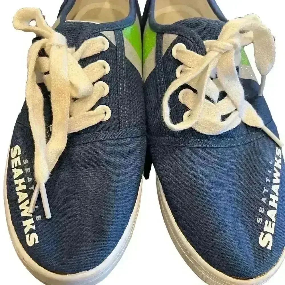 Seahawk size 8 shoes - Picture 2 of 5
